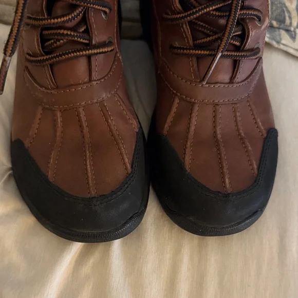 UGG Chestnut and Black Lace-Up Boots - Picture 7 of 11